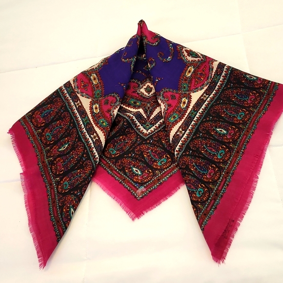 Echo Club7 Wool Scarf 30" Square - Picture 6 of 6